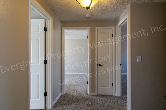 Building Photo - 661 Hanna St