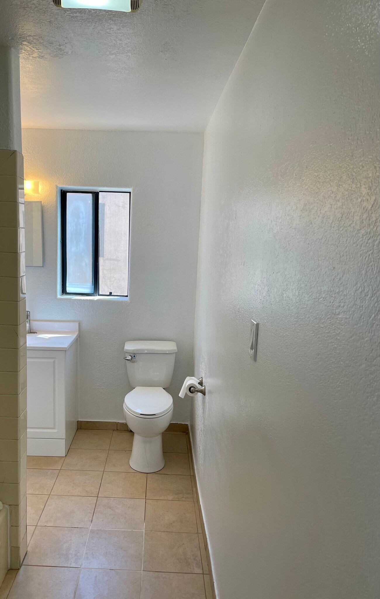 Building Photo - 9337 San Miguel Ave