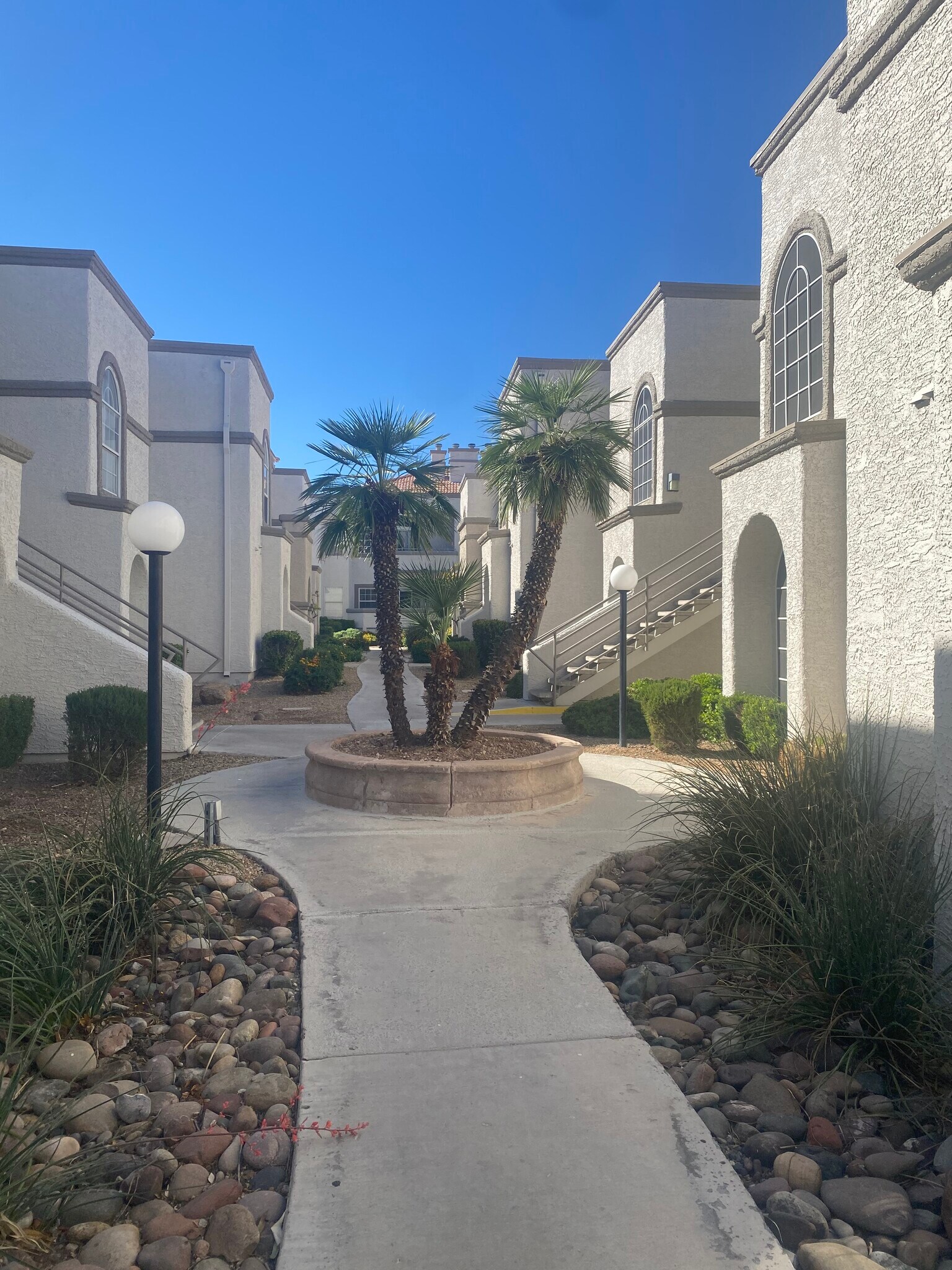 Building Photo - 3150 Soft Breezes Dr