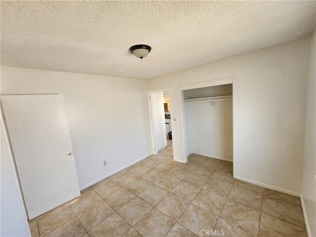 Building Photo - 25603 Be Joal St