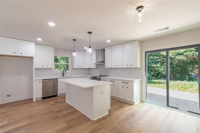 Building Photo - 2601 Garland Way