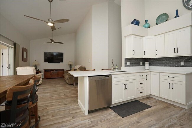 Building Photo - 3655 McComb Ln