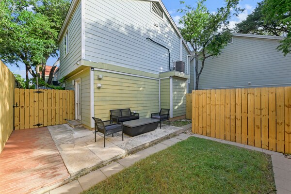 Building Photo - 3601 Menchaca Rd