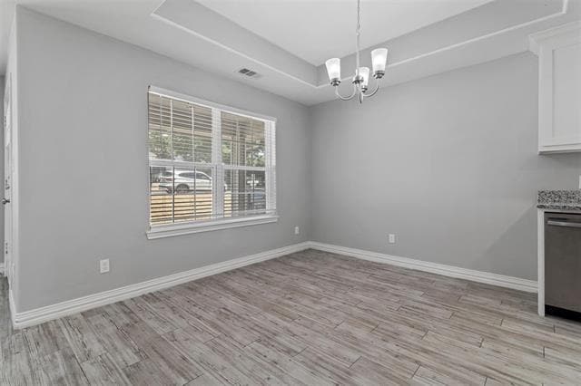 Building Photo - 622 E Heron St