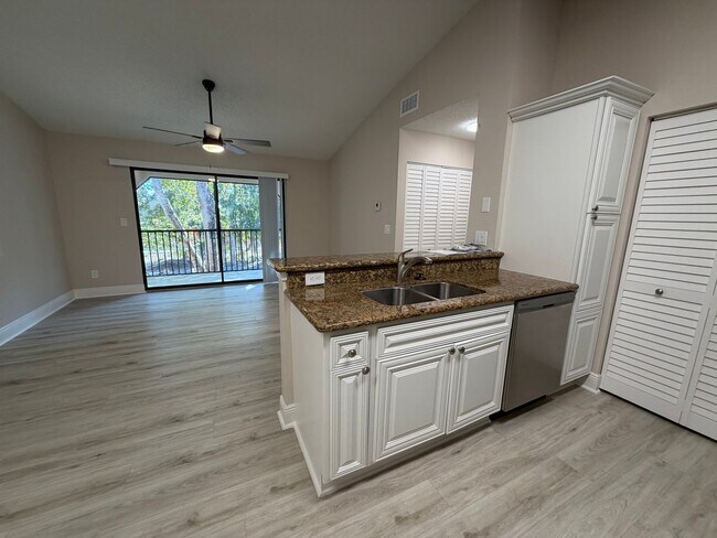 Building Photo - ANNUAL RENTAL - 1 BED / 1 BATH AT OASIS