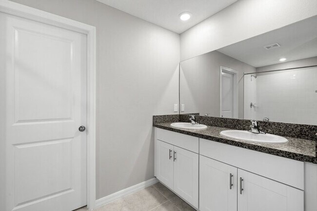 Building Photo - Like New Home For Rent in Touchstone!