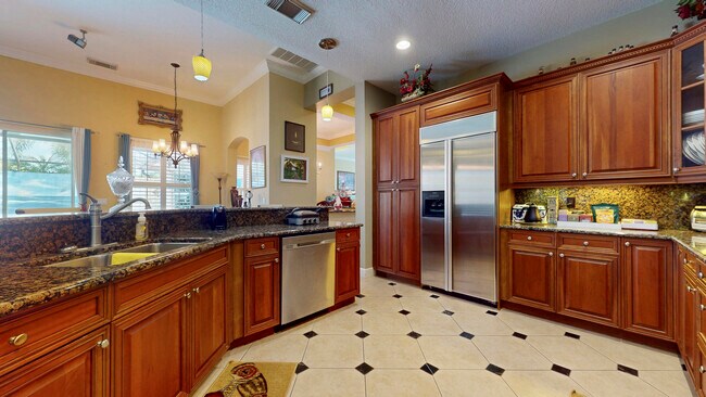 Building Photo - 885 SW Grand Reserves Blvd