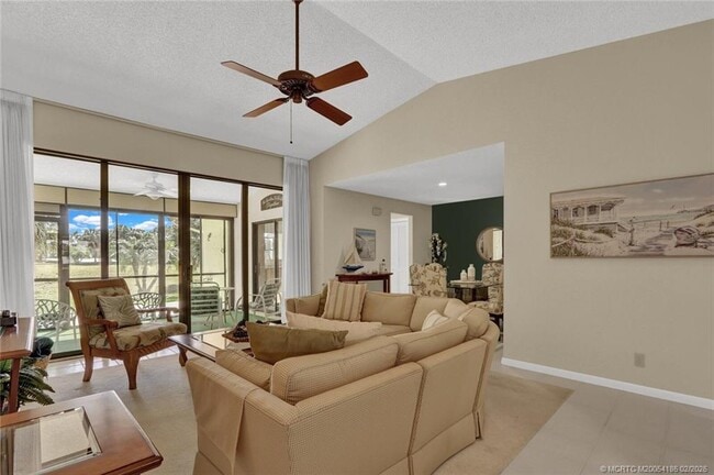 Building Photo - 4004 SW Osprey Creek Way