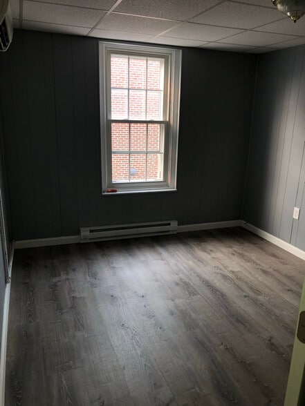 Building Photo - 778 3rd St