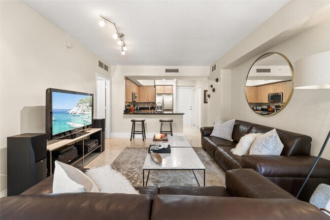 Building Photo - 1830 Radius Dr