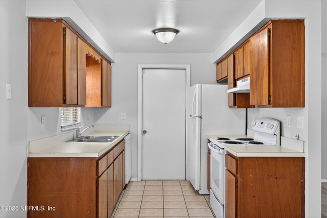 Building Photo - 1675 Mary Beth Dr