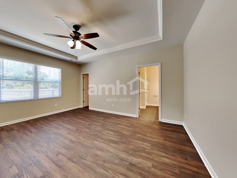 Building Photo - 266 Decatur Dr