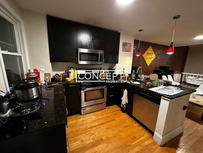 Building Photo - 12A Parker Hill Ave. Unit 2