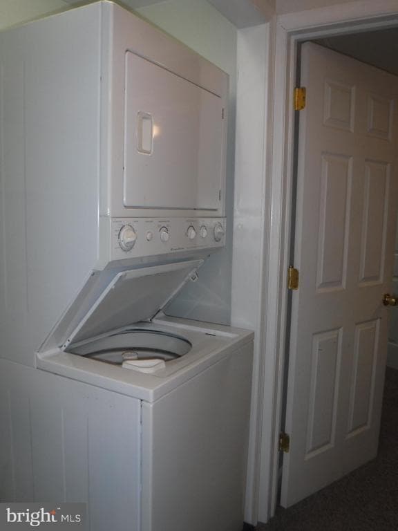 Building Photo - 12 S Main St