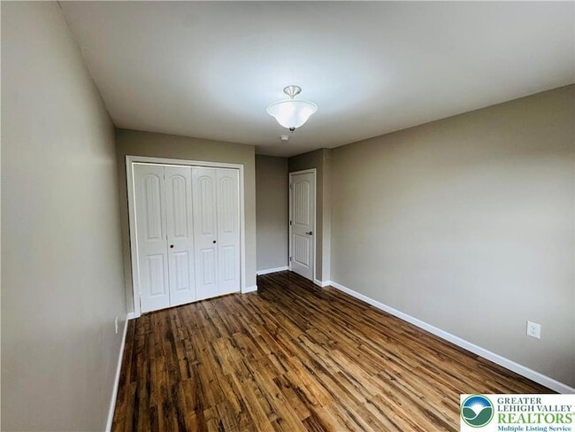 Building Photo - 2671 Levans Rd