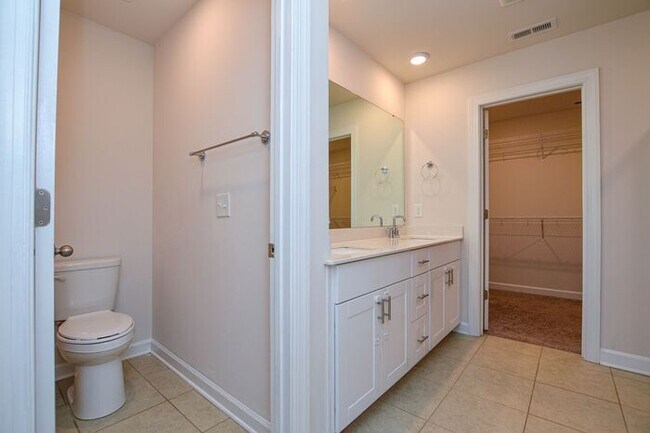 Building Photo - Like New All Brick Home in Mint Hill!