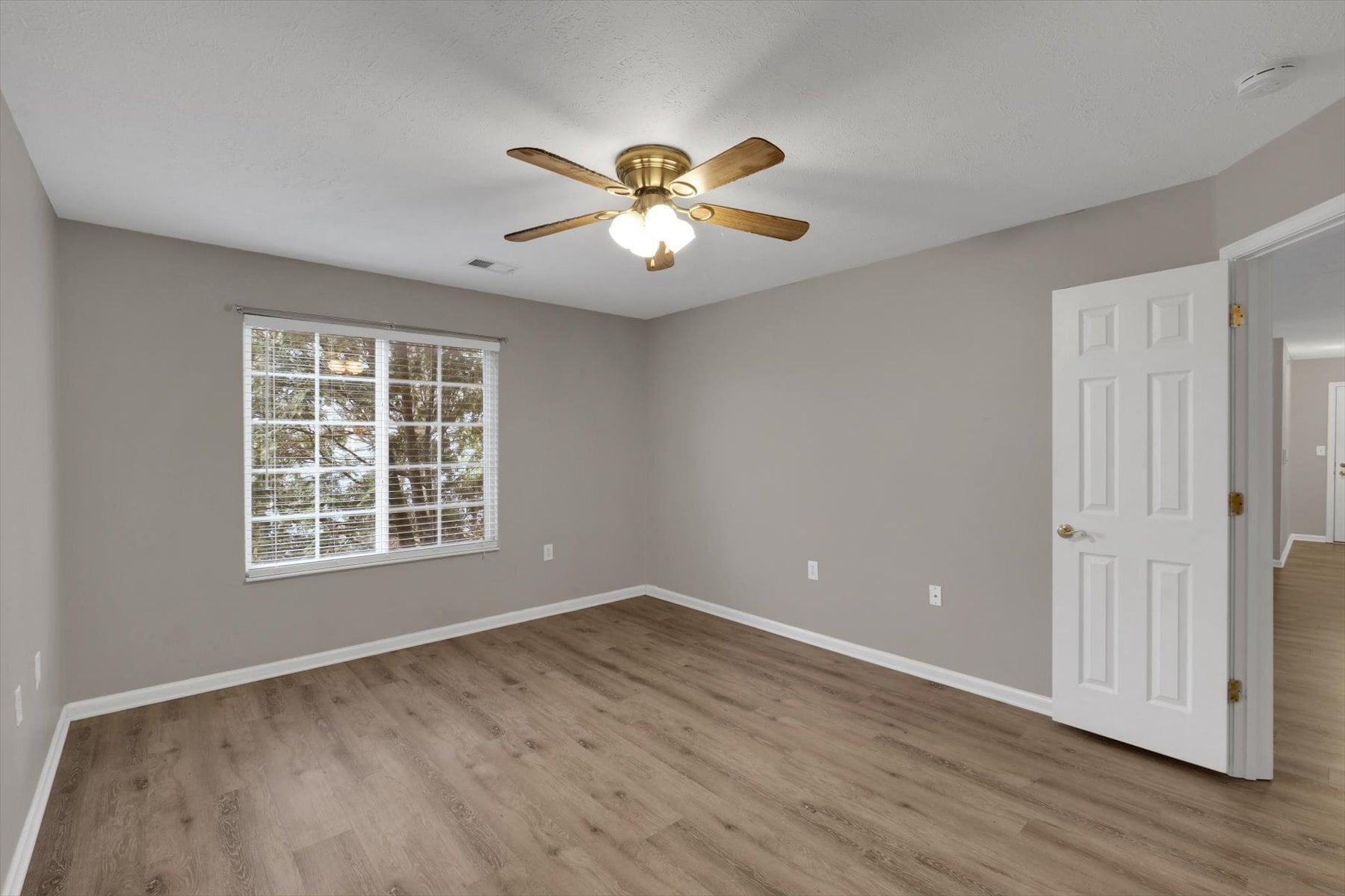 Building Photo - 6403 Shelton Cir