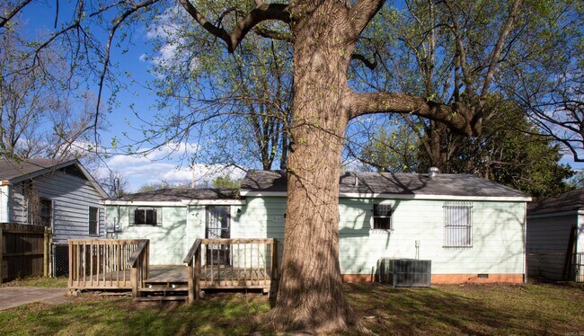 Building Photo - 5413 N Main St