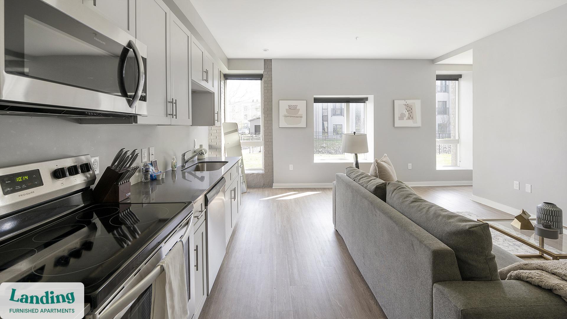 Building Photo - 5040 Linbar Dr