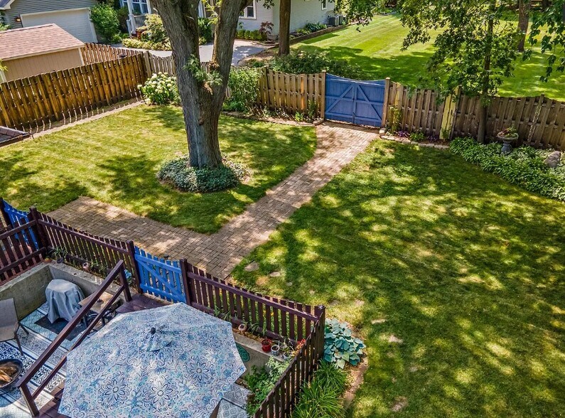 Building Photo - 80 S Williams St