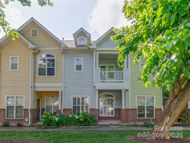 Building Photo - 1571 Pecan Ave