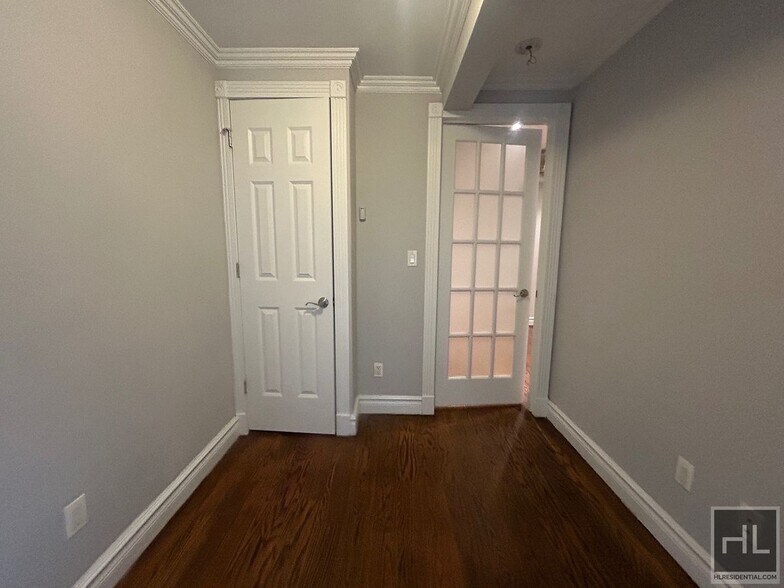 Building Photo - East 25th Street