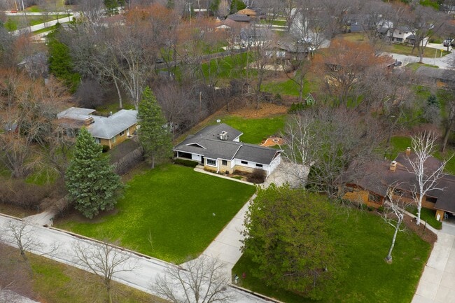 Building Photo - 2428 S Root River Pkwy