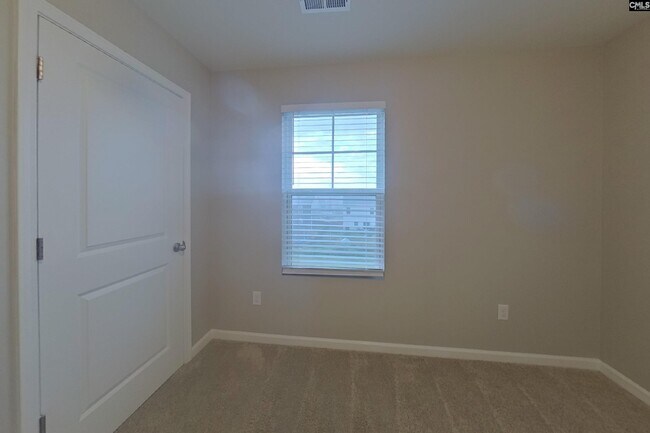 Building Photo - 1076 Crescent Moon Lp