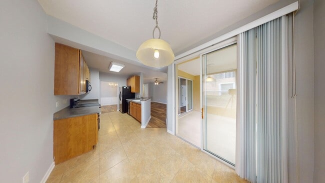 Building Photo - Spacious 2Bed/ 2Bath Condo With Office and 1-Car Garage - Bartram Park - Available NOW!