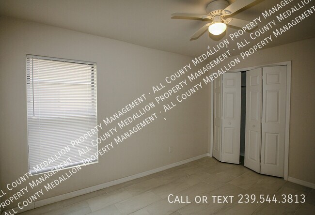 Building Photo - 1309 SE 8th Pl