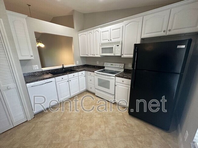 Building Photo - 13959 Timberland Dr