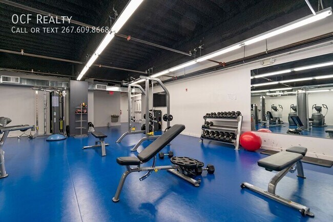 Building Photo - 224 Church St