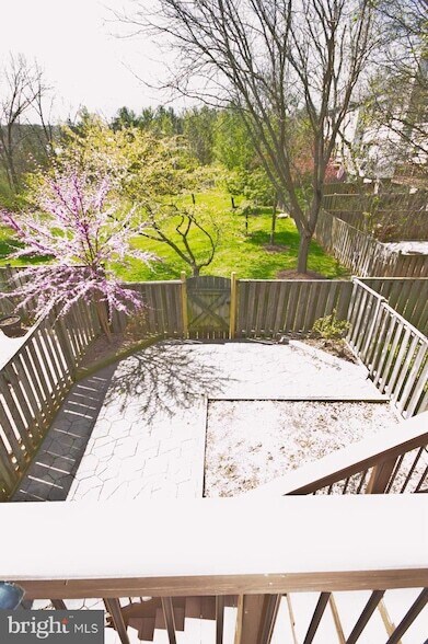 Building Photo - 419 Davis Ave SW