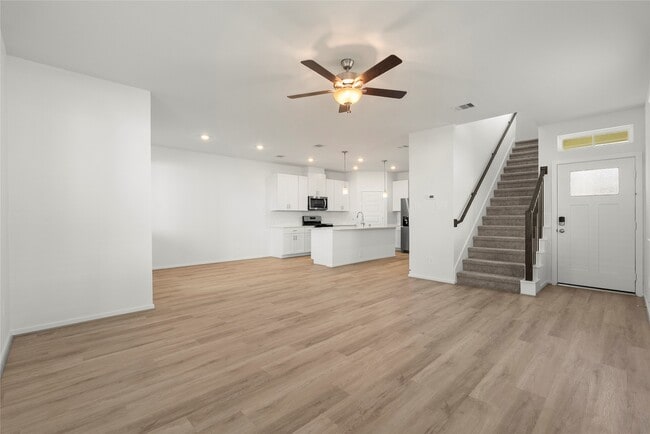 Building Photo - 702 Sand Dollar Dr