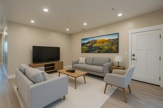 Building Photo - 67 S Main St