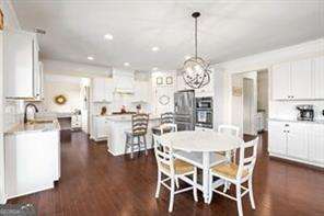 Building Photo - 496 Spring View Dr