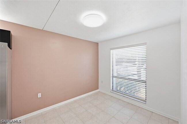 Building Photo - 1231 Commonwealth Cir