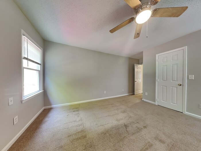Building Photo - 6515 Birdsong Ln