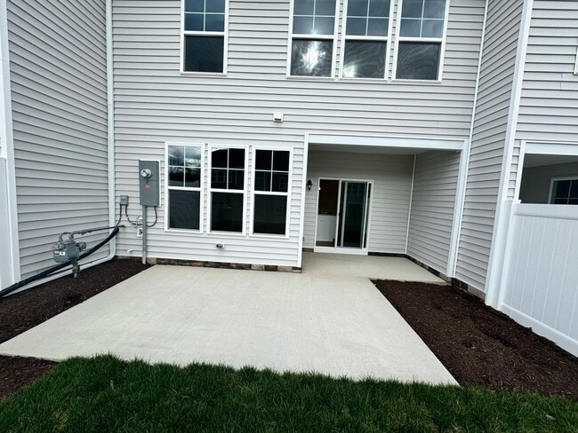 Building Photo - 18633 Palisades Rdg