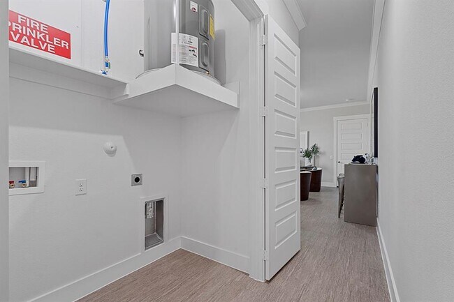 Building Photo - 922 Saffira-