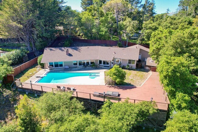 Building Photo - 25 Warmwood Way