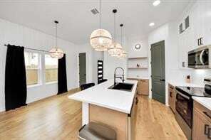 Building Photo - 4010 Dreyfus St
