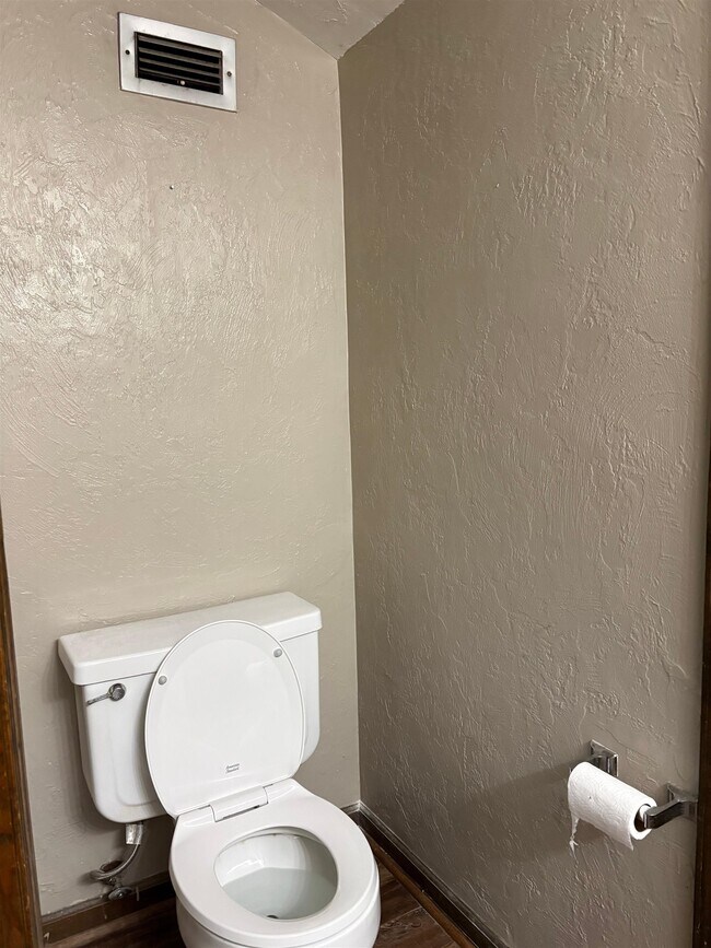 Building Photo - 3743 Donovan Dr