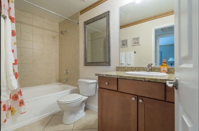 Building Photo - **$500 OFF 1ST MONTH RENT!!** Super Cute 1...
