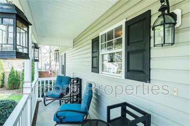 Building Photo - 209 Edward Ct