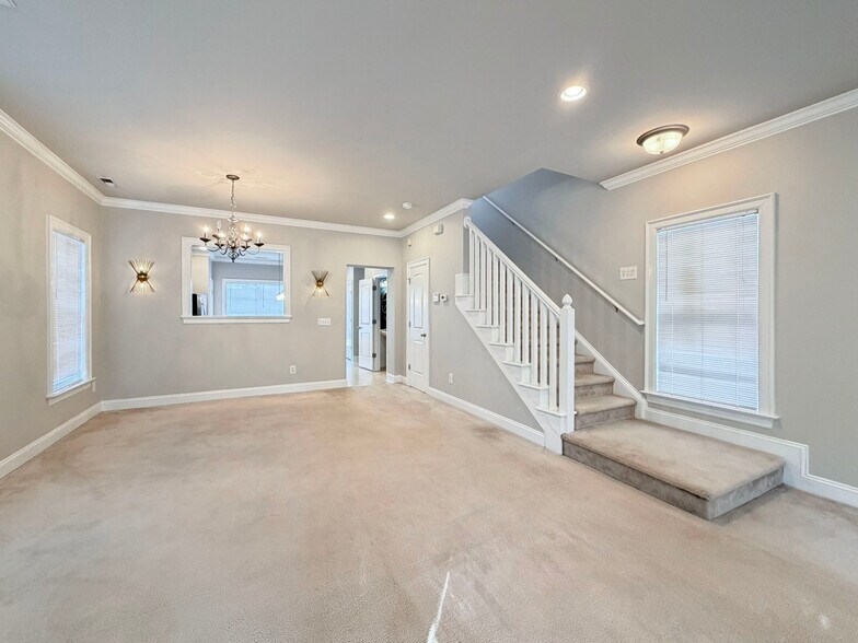 Building Photo - 7754 Acc Blvd
