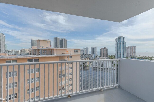 Building Photo - 137 Golden Isles Dr