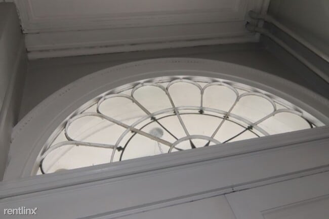 Building Photo - 4 br, 1.5 bath House - 700 N Howard St