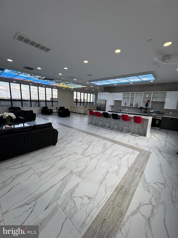 Building Photo - 4900 Spruce St