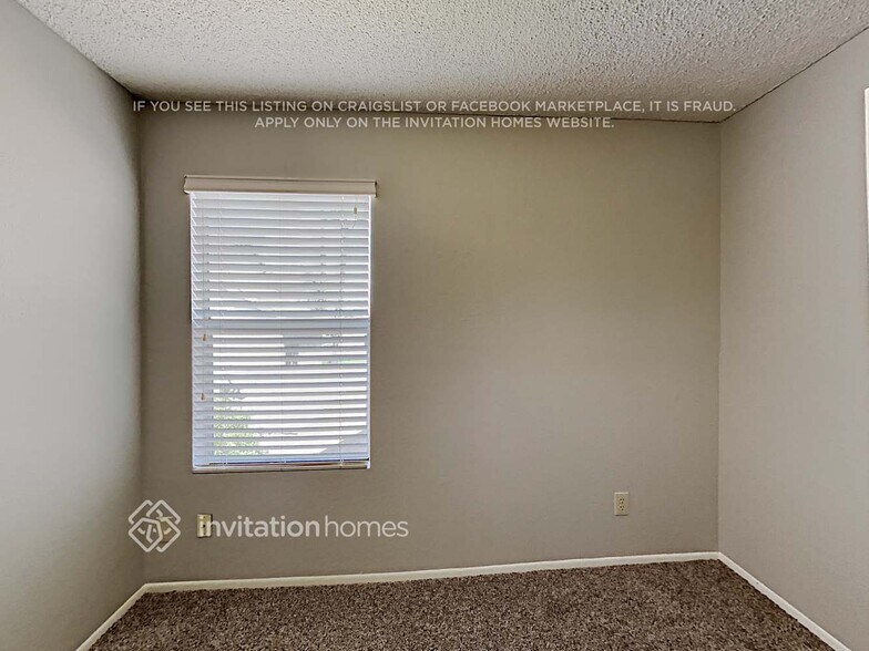 Building Photo - 446 E Wescott Dr